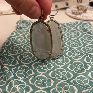 Iridescent Kendra Scott earrings - Large